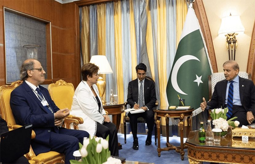 وزیر اعظم شہباز شریف سے آئی ایم ایف کی منیجنگ ڈائریکٹر کرسٹالینا جارجیوا نے عالمی اقتصادی فورم کی سائیڈ لائینز پر ملاقات کی