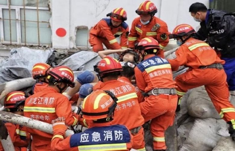 China gym roof collapse kills 11 as rescuers dig for bodies