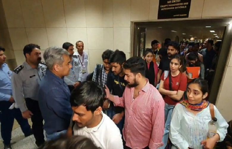 Bishkek unrest: Over 300 more Pakistanis reach country as students&#039; evacuation continues