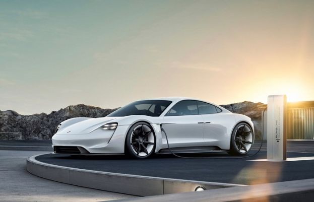 Porsche to produce electric cars by 2025