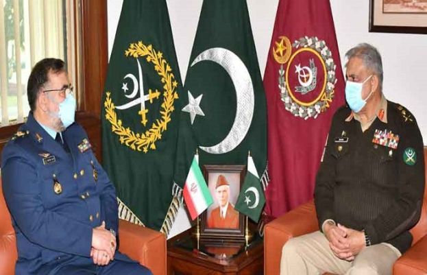  Chief of Army Staff (COAS) General Qamar Javed Bajwa and Commander Iranian Air Force Brigadier General Pilot Hamid Vahedi 