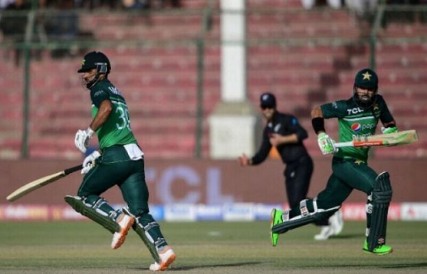 Pakistan opt to bat against New Zealand in warm-up match