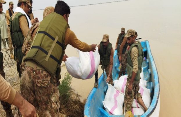 Pak Army continues rescue, relief operations in flood affected areas