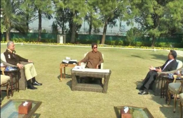 PM Imran, COAS Bajwa discuss national security matters