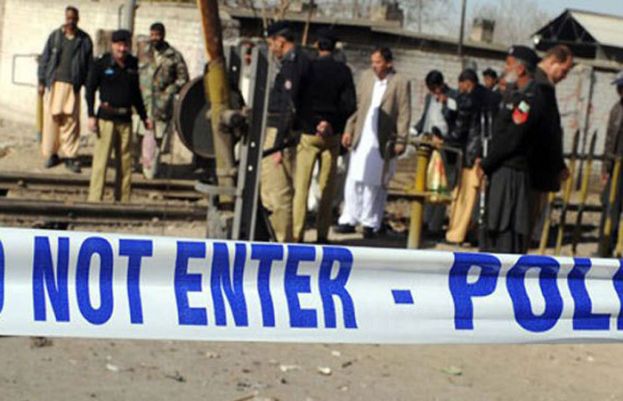 Terrorists attack police picket in DI Khan