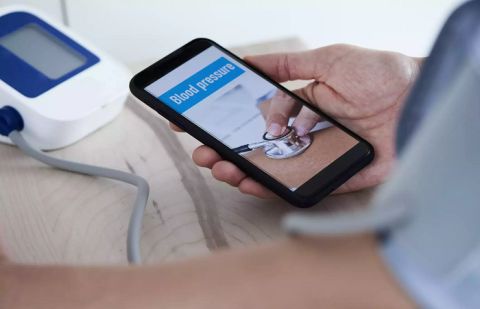 Low-Cost Smartphone Attachment Monitors Blood Pressure