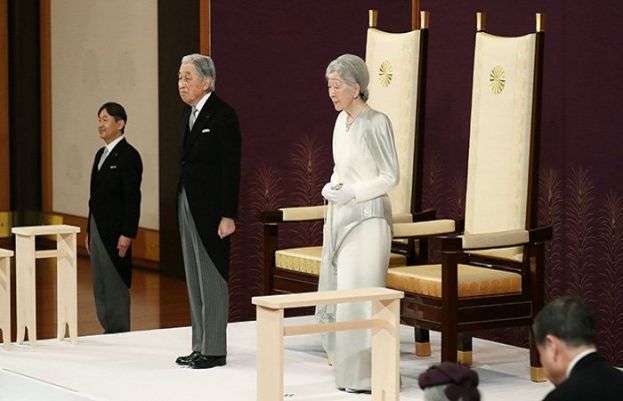 Japan's emperor performs main abdication ceremony