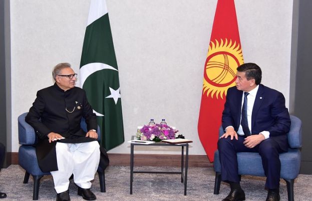 President Alvi, Kyrgyz counterpart exchange views on bilateral ties