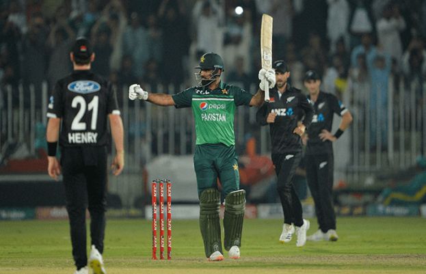 New Zealand set 337 runs target for Pakistan