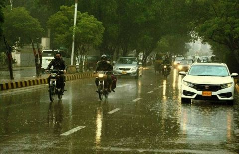 PMD predicts moderate monsoon rains during next three months