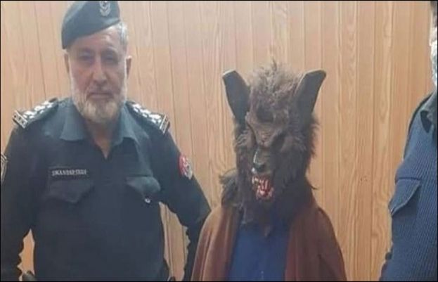 Police arrest man for intimidating citizens with weird facemask