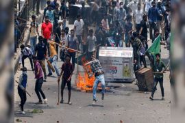 Bangladesh unrest: Government imposes curfew as protests continue