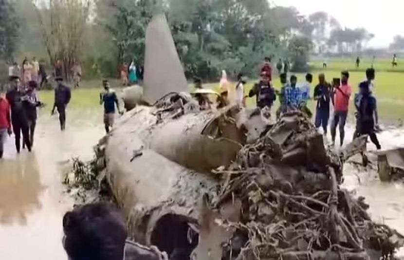 بھارتی فضائیہ کے ضعیف بیڑے کا ایک اور جنگی طیارہ گر کر تباہ ہو گیا۔