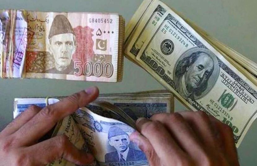 امریکی ڈالر کے مقابلے میں روپیہ 288 کی نچلی سطح پر گر گیا